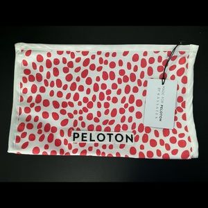 NWT Peloton Kassatex Toiletry Bag